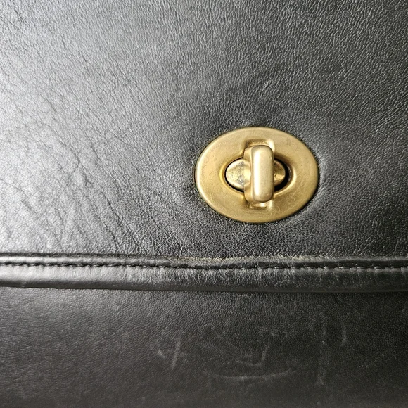 Vintage Coach Court Handbag Crossbody Black Leather - Picture 3 of 16